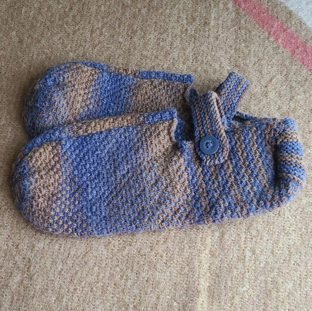 Women's hand knitted slippers